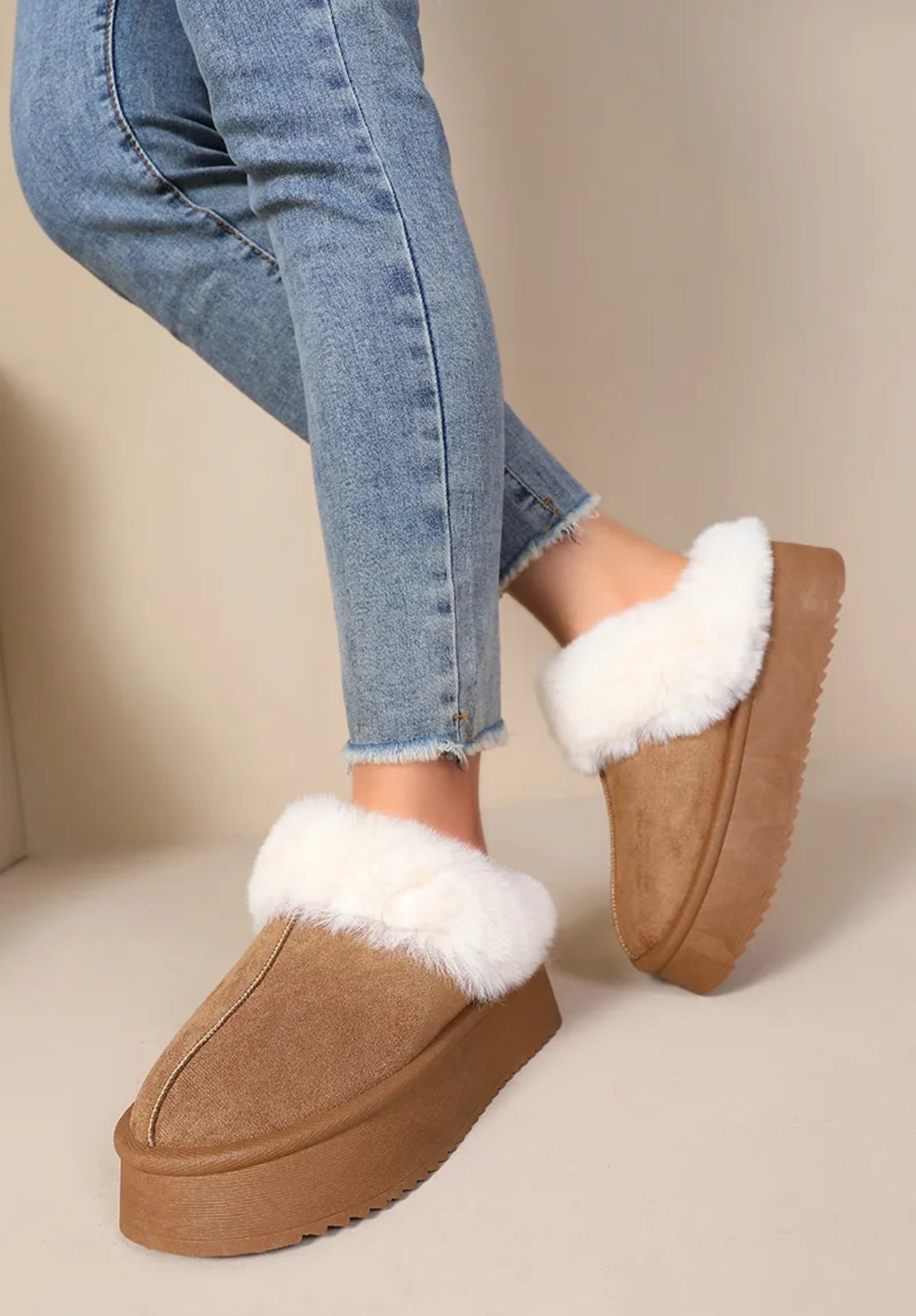 Comfy Boots Slides Camel