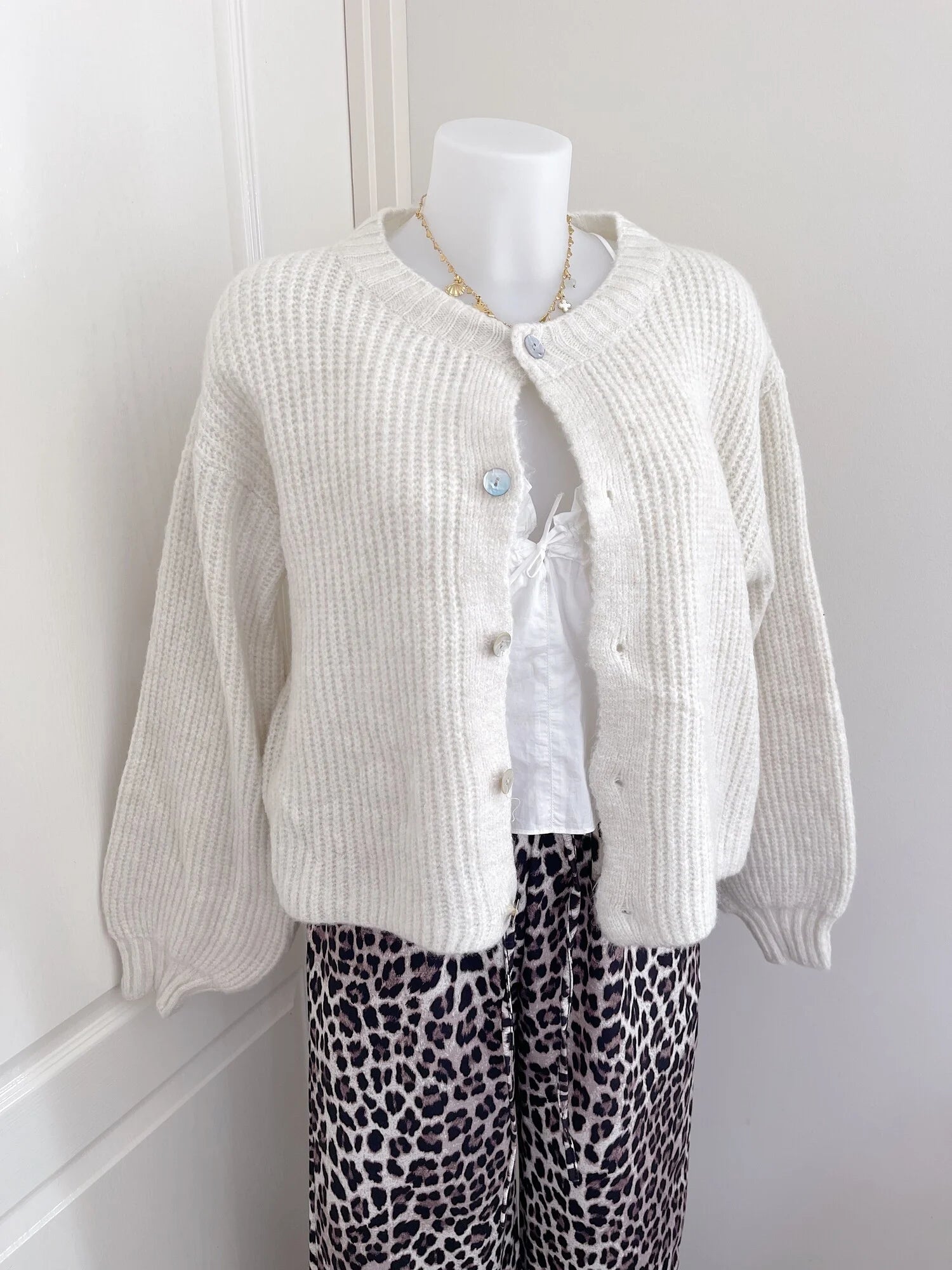 Knit Cardigan / Ecru